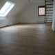 Vinylboden in einer Dachwohnung